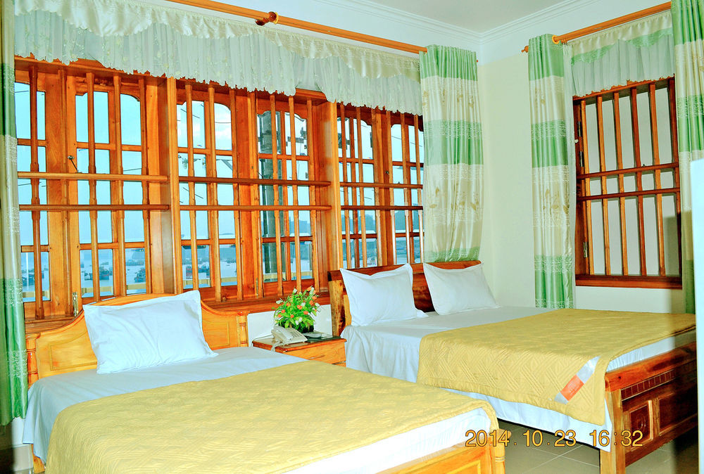 Hoang Ngoc Hotel Dong Khe Sau 外观 照片